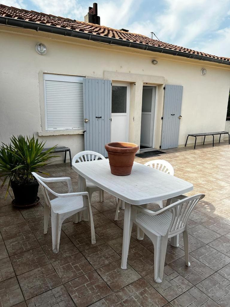 Appartement Neuf P3 50M2 Nîmes Oda fotoğraf